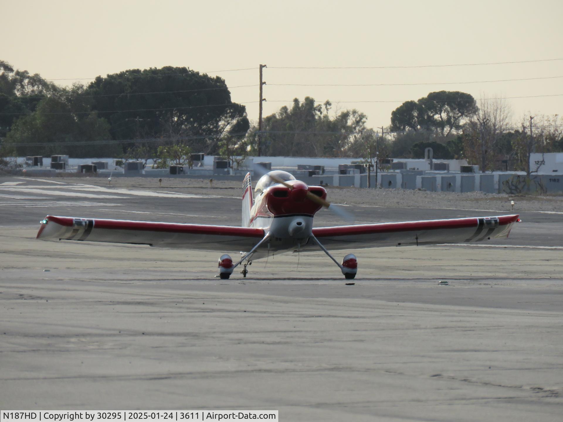 N187HD, 1996 Vans RV-4 C/N 1549, Taxiing