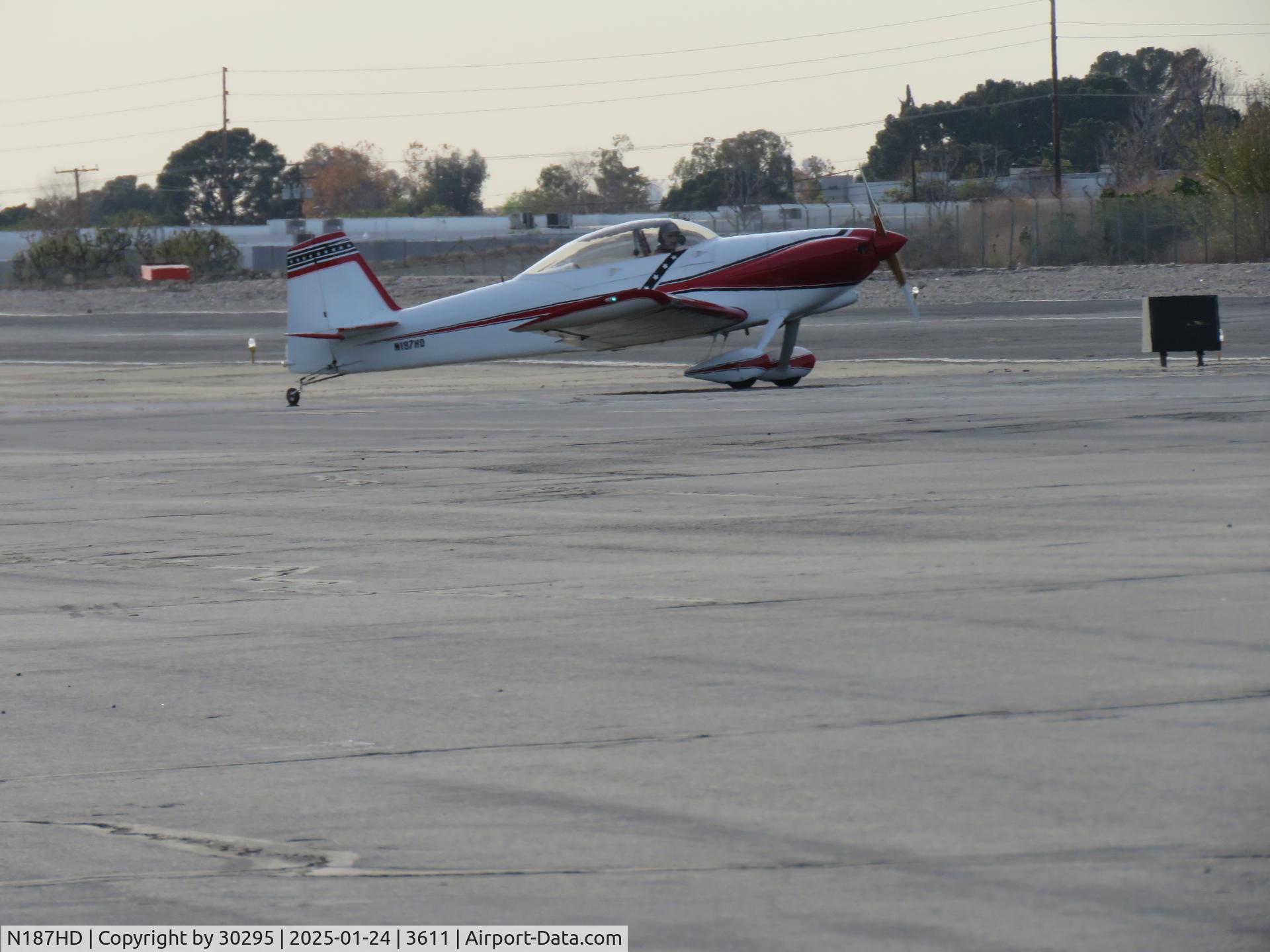 N187HD, 1996 Vans RV-4 C/N 1549, Crossing runway