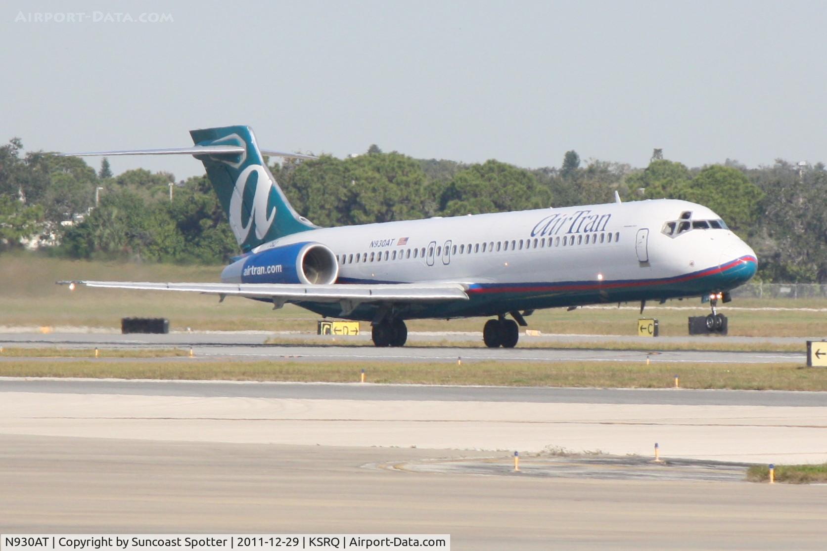 N930AT, 2000 Boeing 717-200 C/N 55072, AirTran Flight 1219 departs Runway 14 at Sarasota-Bradenton International Airport enroute to Chicago-Midway International Airport