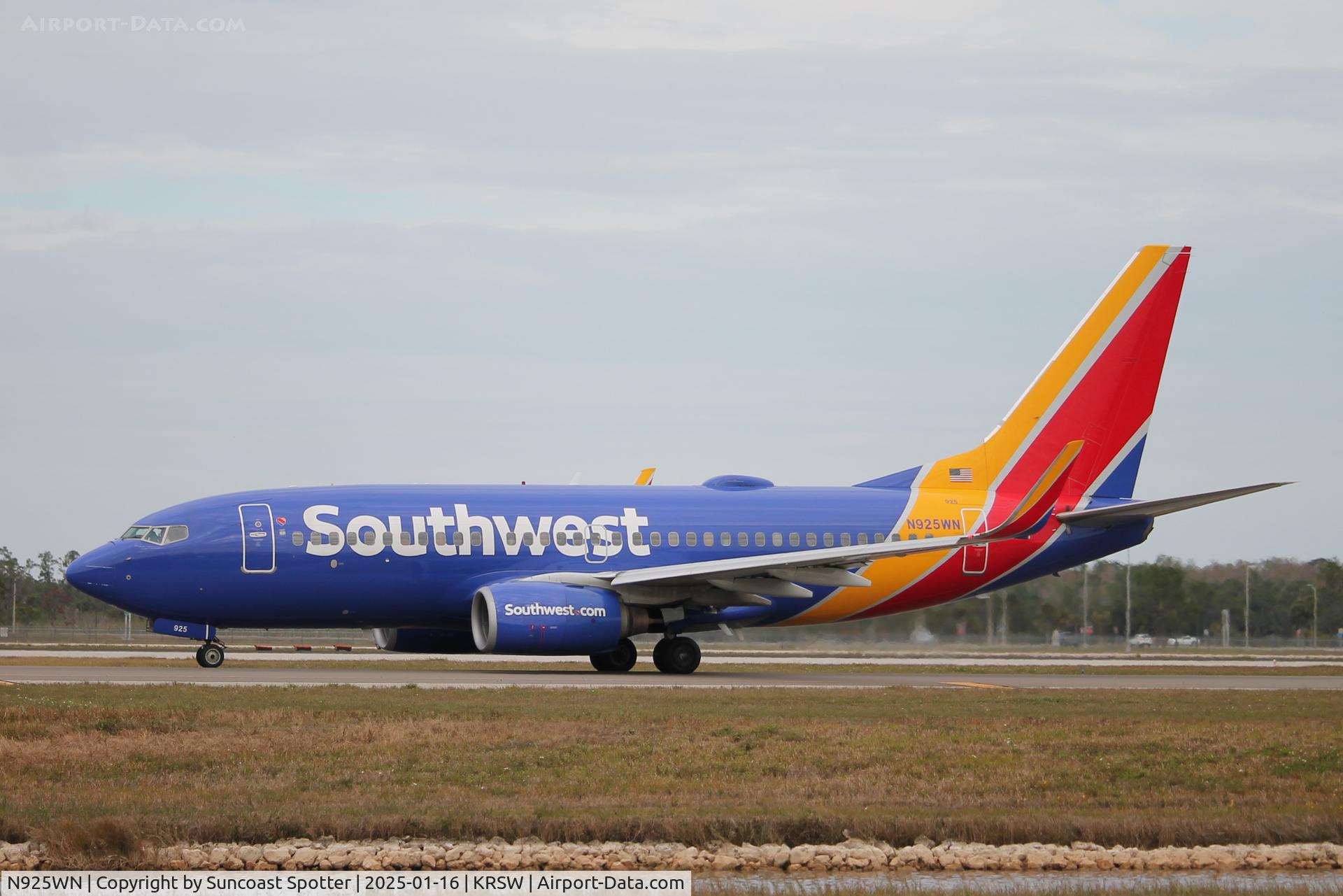 N925WN, 2008 Boeing 737-7H4 C/N 36630, Southwest Flight 742 taxis at Southwest Florida International Airport prior to flight to Indianapolis International Airport