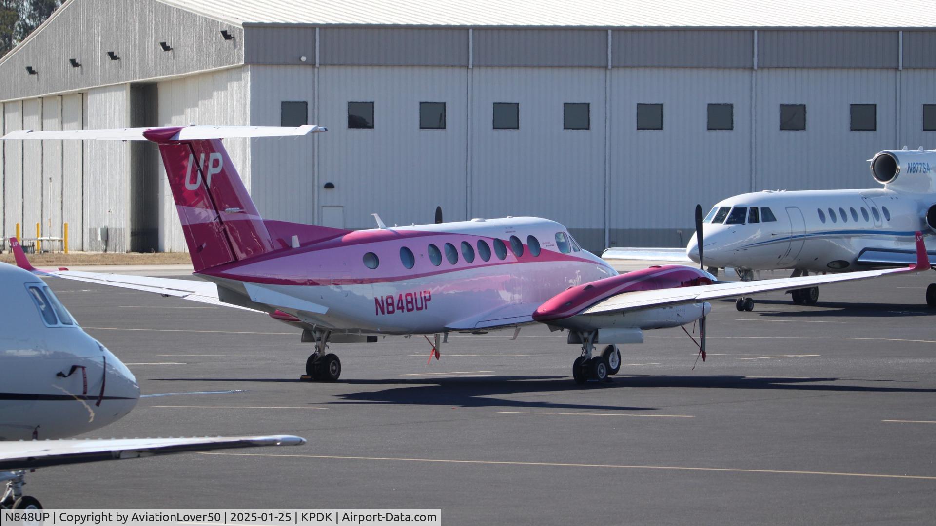 N848UP, 2015 Beechcraft 350 King Air C/N FL-1004, Wheels Up Pink King Air 350i