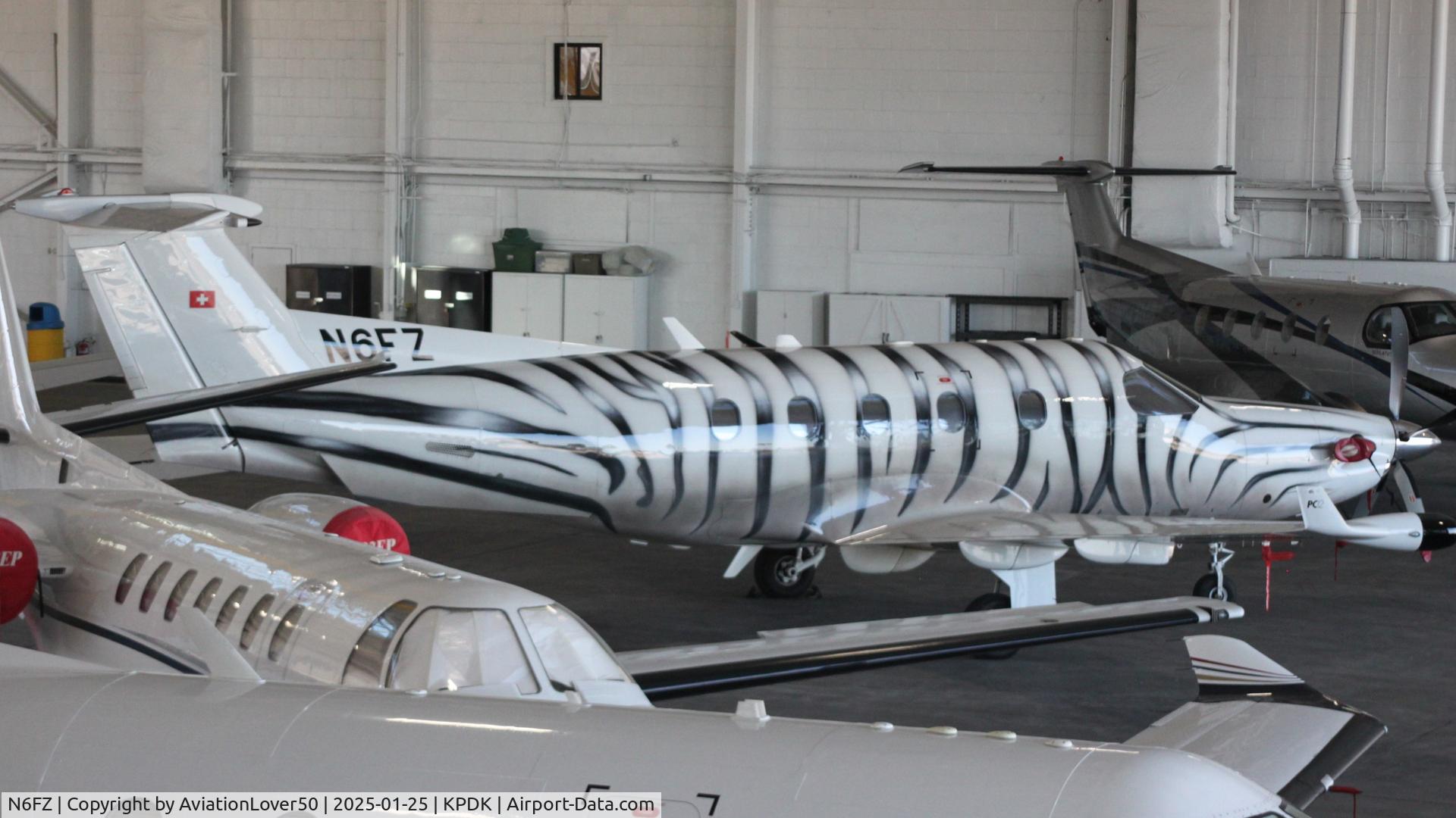 N6FZ, 1999 Pilatus PC-12/45 C/N 290, Zebra-livery PC-12/45