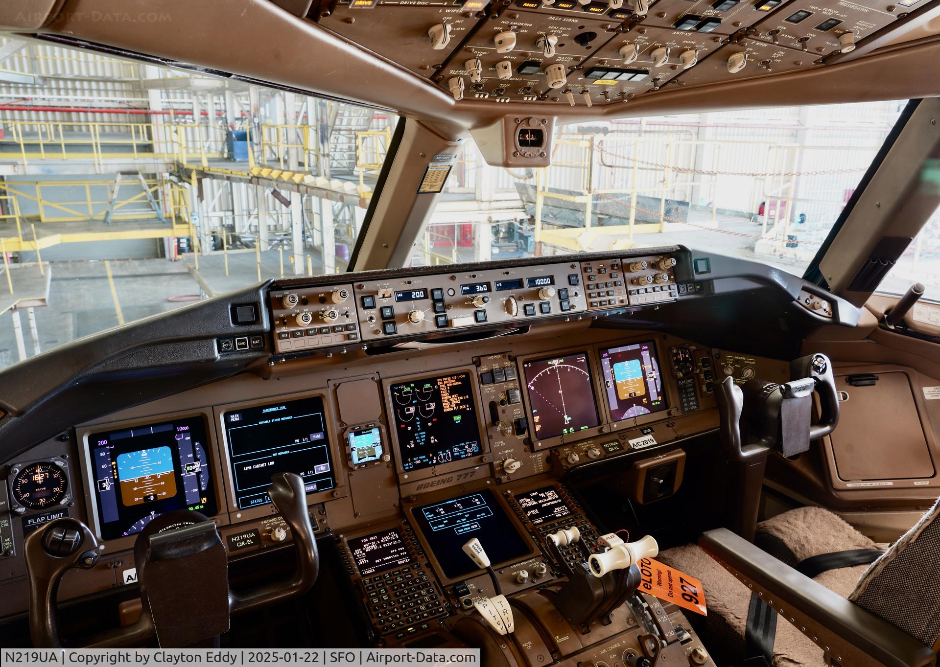 N219UA, 2001 Boeing 777-222 C/N 30551, SFO 2025