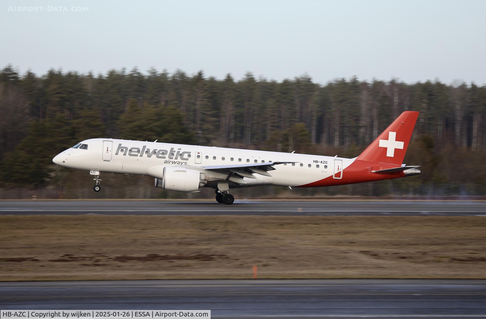 HB-AZC, 2020 Embraer 190-E2 (ERJ-190-300) C/N 20030, Rwy 26