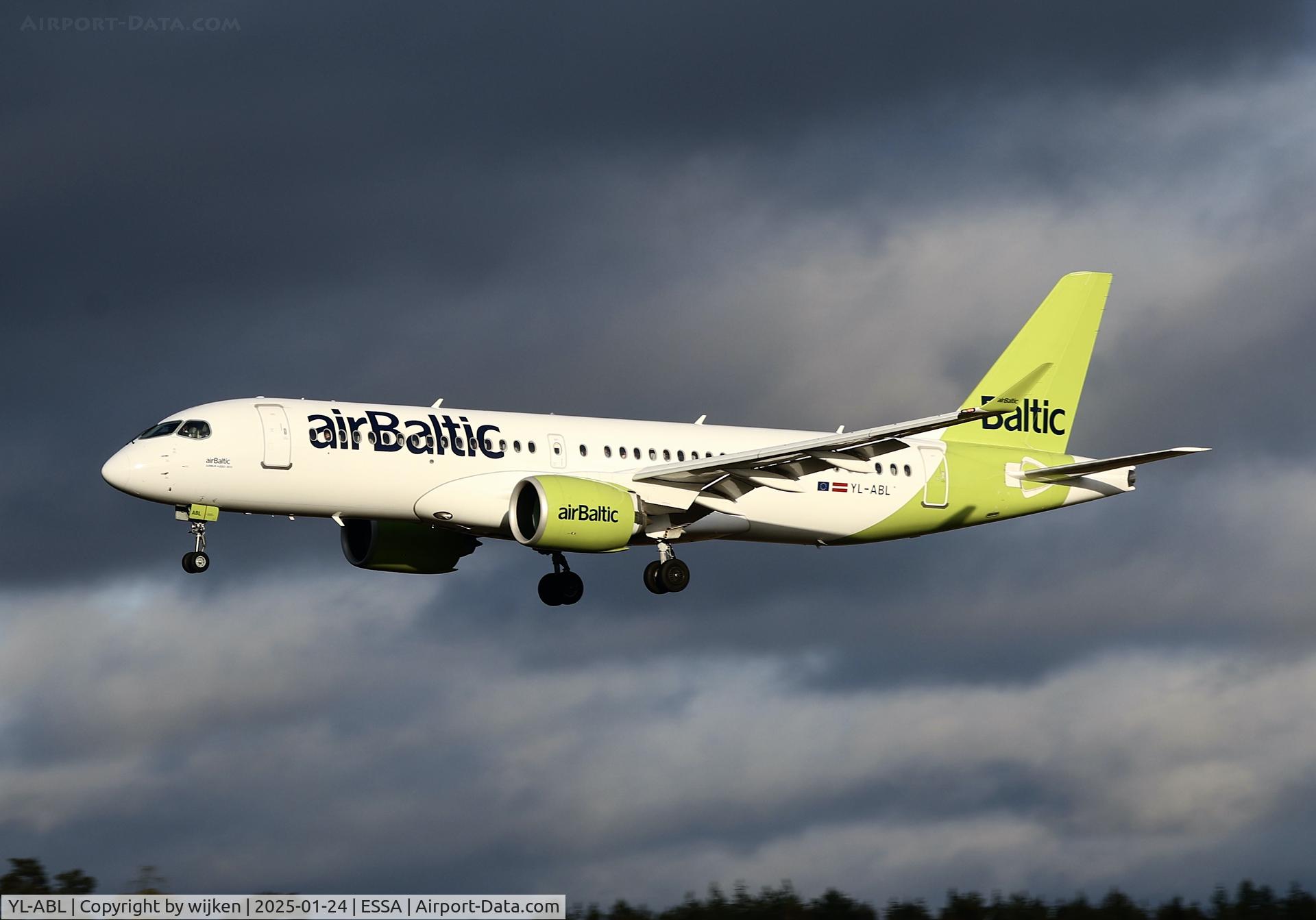 YL-ABL, 2022 Airbus A220-300 C/N 55183, Rwy 26
