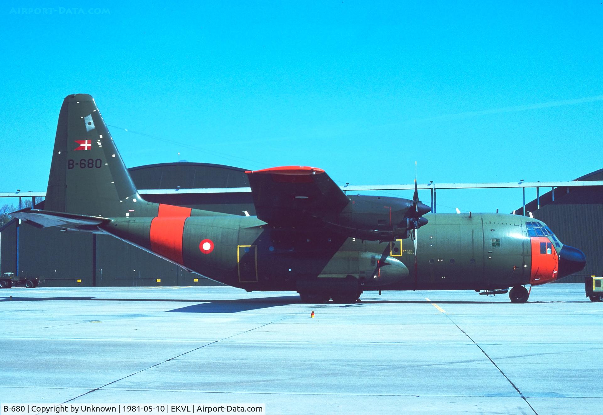 B-680, 1974 Lockheed C-130H Hercules C/N 382-4599, Værløse Air Base 10.5.1981