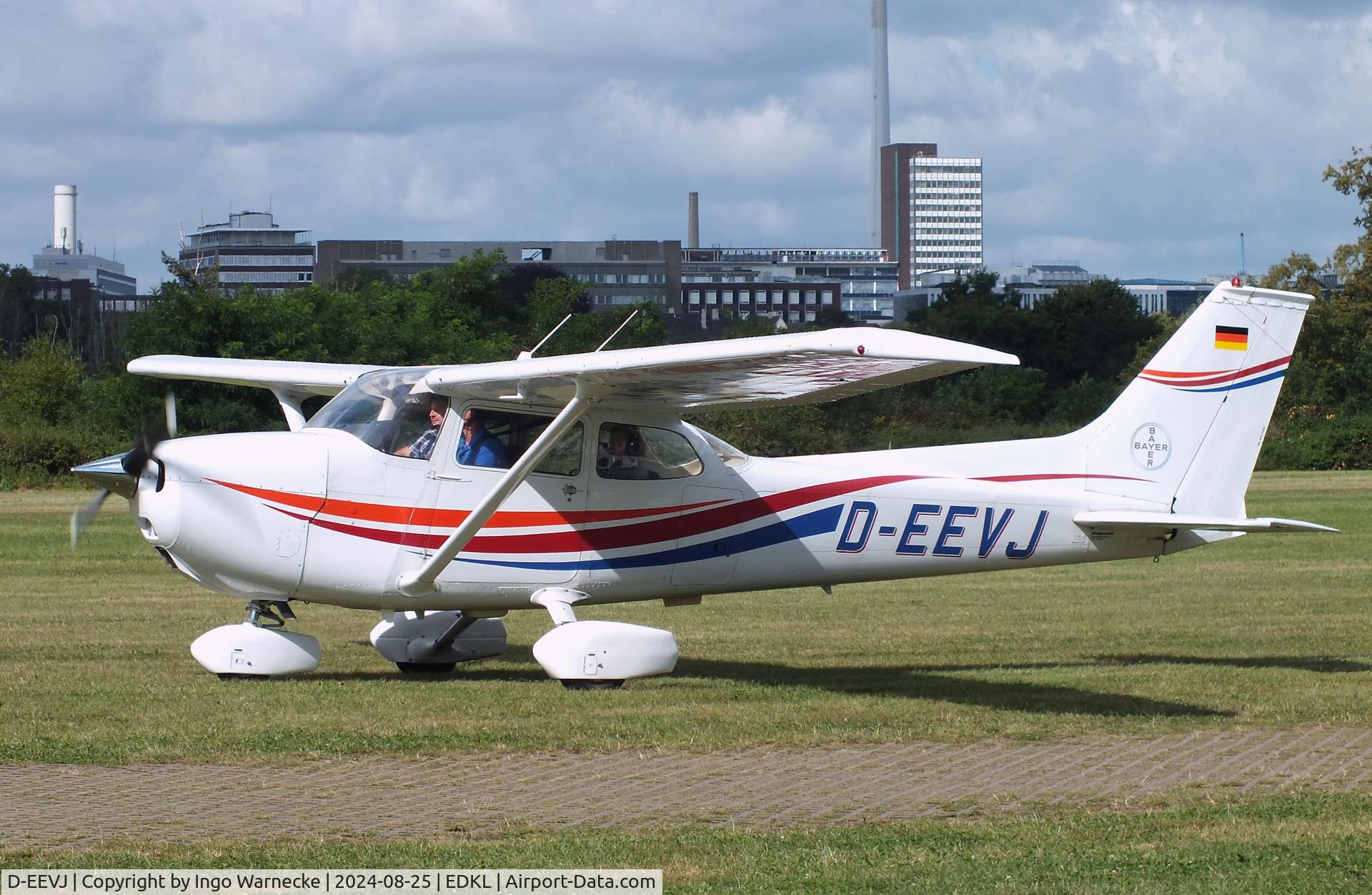 D-EEVJ, 1975 Cessna F172M Skyhawk C/N F17201270, Cessna (Reims) F172M Skyhawk at the 2024 Flugplatzfest Leverkusen airfield display
