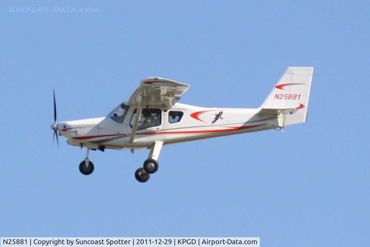 N25881, 2006 Ultravia Pelican Sport 600 C/N VLA-001, N25881 on approach to Runway 33 at Charlotte County Airport