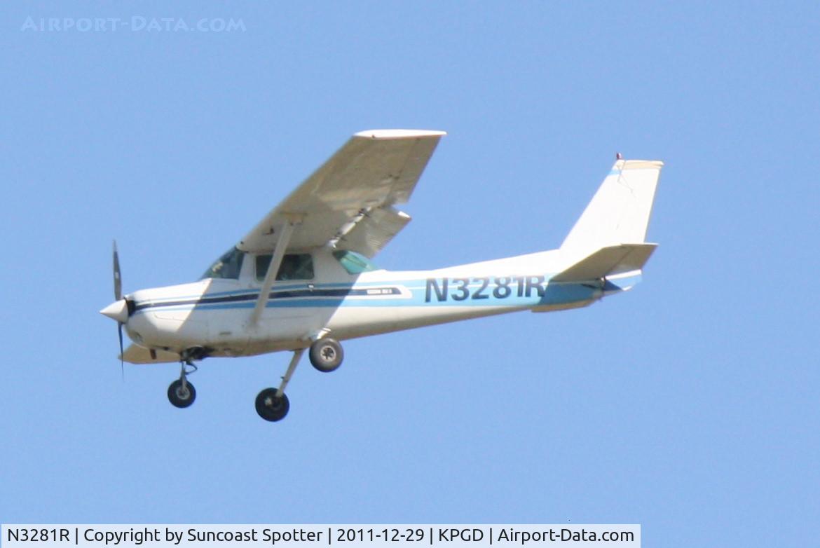 N3281R, 1980 Cessna 152 C/N 15284363, N3281R on approach to Runway 33 at Charlotte County Airport