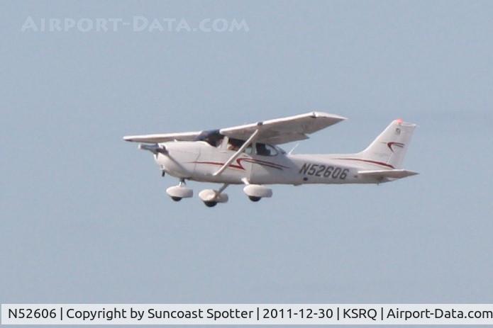 N52606, 2002 Cessna 172S C/N 172S9174, N52606 departs Runway 22 at Sarasota-Bradenton International Airport