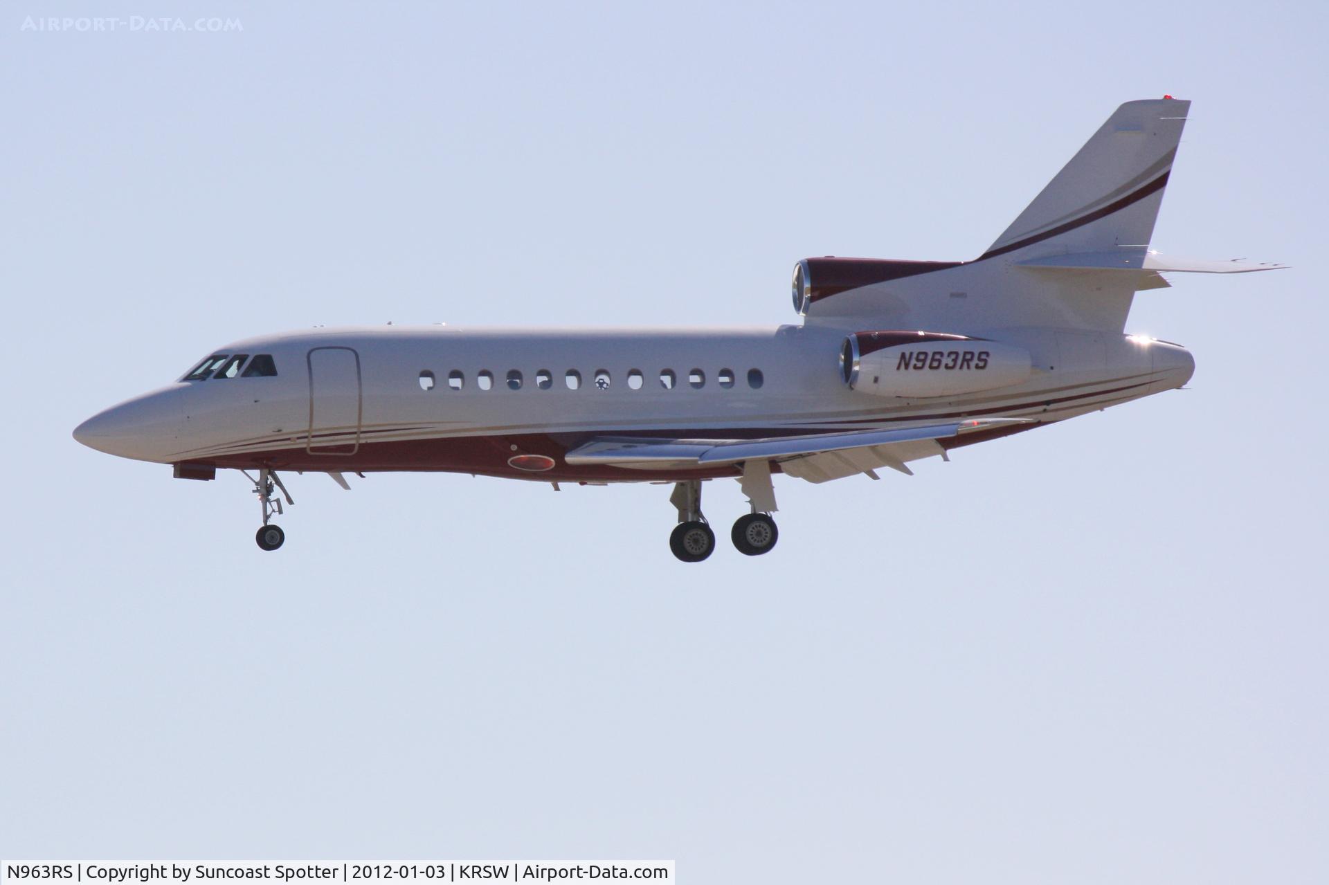 N963RS, Dassault Falcon 900EX EASy C/N 97, Gotham Flight 9 () on approach to Runway 6 at Southwest Florida International Airport following a flight from Hollywood International Airport