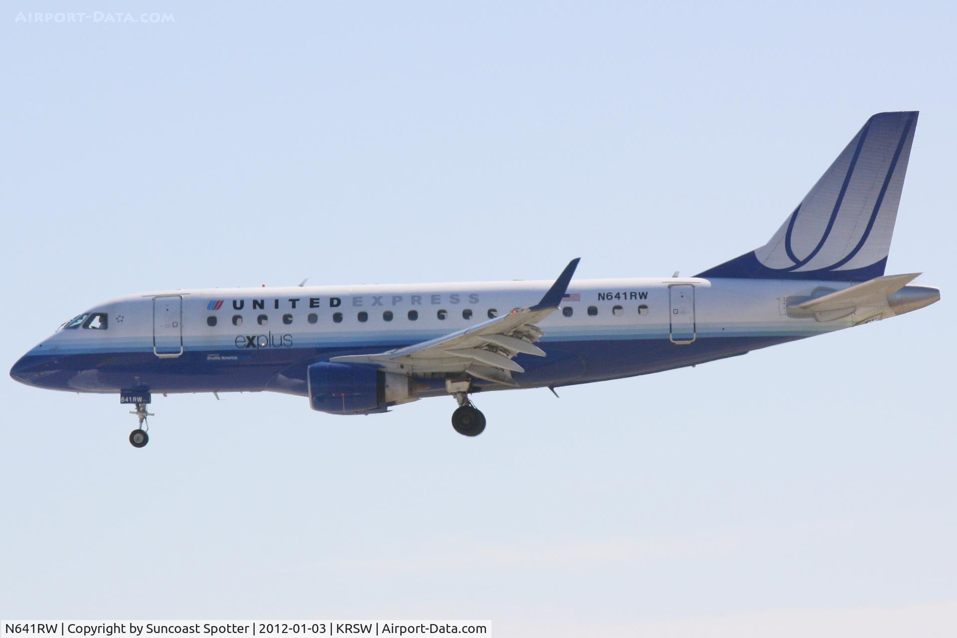 N641RW, 2004 Embraer 170SE (ERJ-170-100SE) C/N 17000062, Shuttle America/United Express Flight 3552 on approach to Runway 6 at Southwest Florida International Airport following a flight from Chicago-O'Hare International Airport