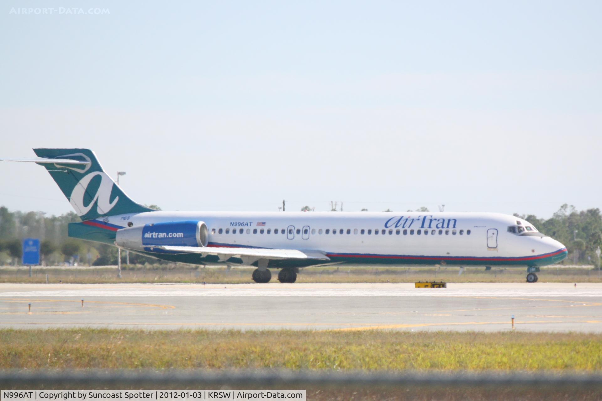 N996AT, 2002 Boeing 717-200 C/N 55140, AirTran Flight 605 taxis for departure at Southwest Florida International Airport prior to a flight to Baltimore/Washington International Airport