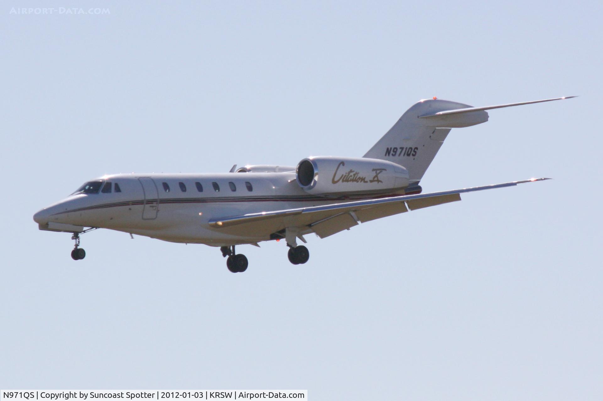 N971QS, 1999 Cessna 750 Citation X Citation X C/N 750-0071, Execjet Flight 971 on approach to Runway 6 at Southwest International Airport following a flight from Bradley International Airport