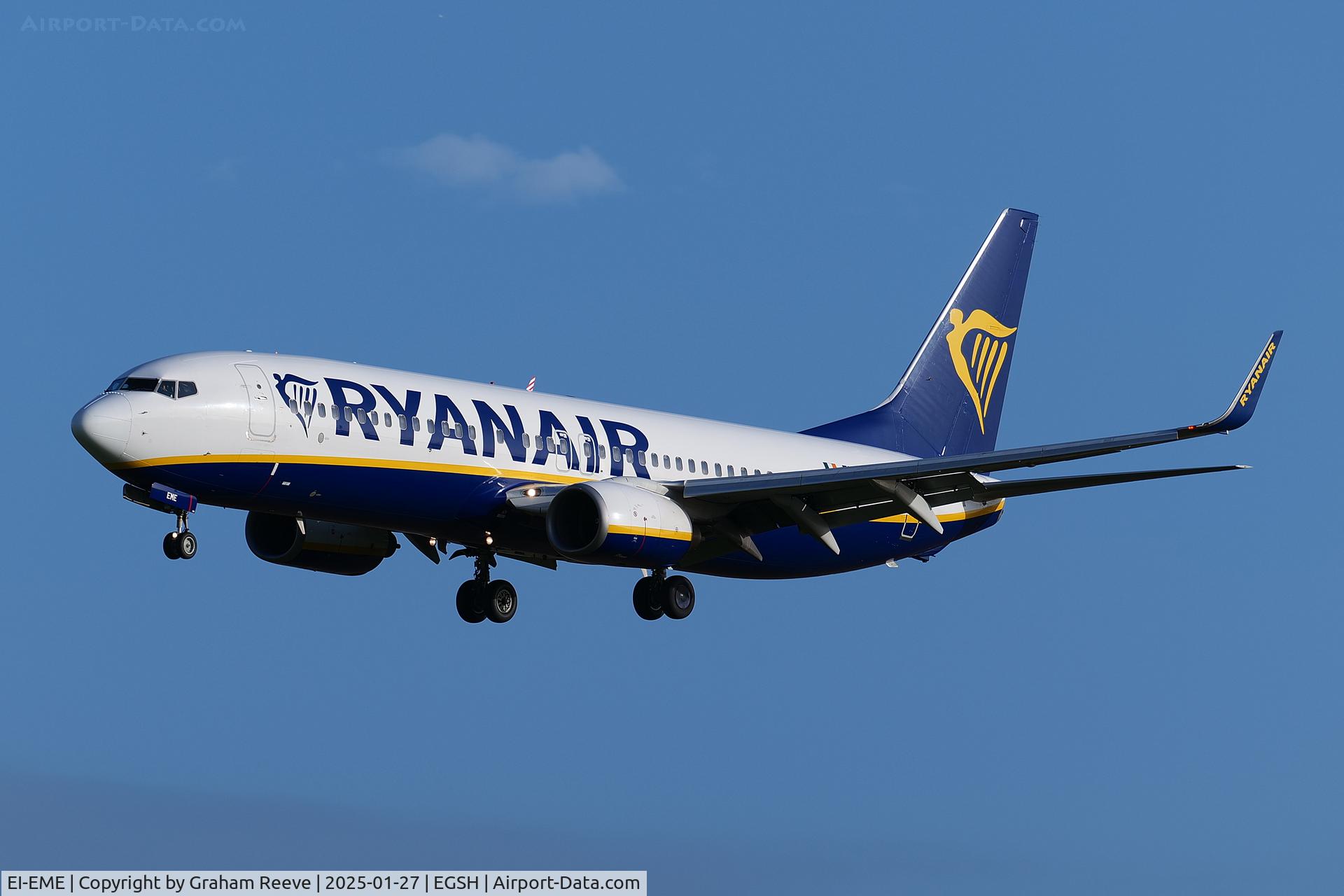 EI-EME, 2010 Boeing 737-8AS C/N 35029, Landing at Norwich.