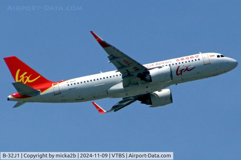 B-32J1, 2019 Airbus A320-251N C/N 9361, Take off