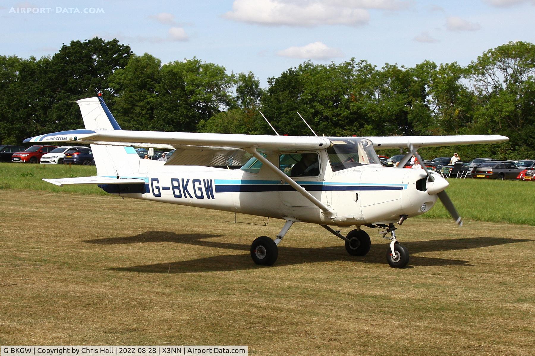 G-BKGW, 1981 Reims F152 C/N 1878, Stoke Golding Stakeout 2022
