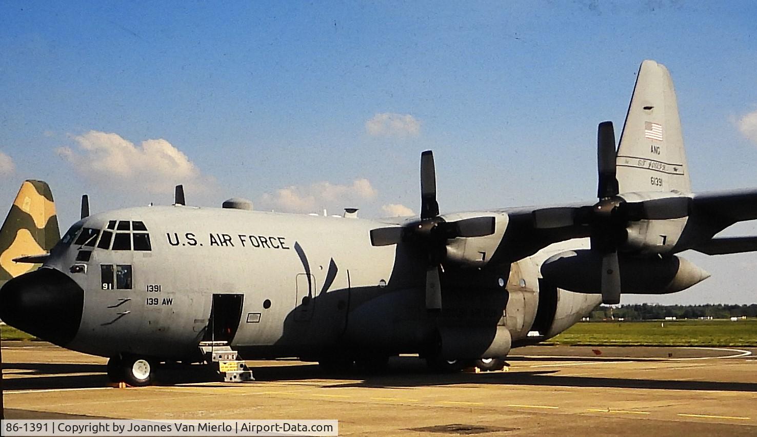 86-1391, 1986 Lockheed C-130H Hercules C/N 382-5093, ex-slide