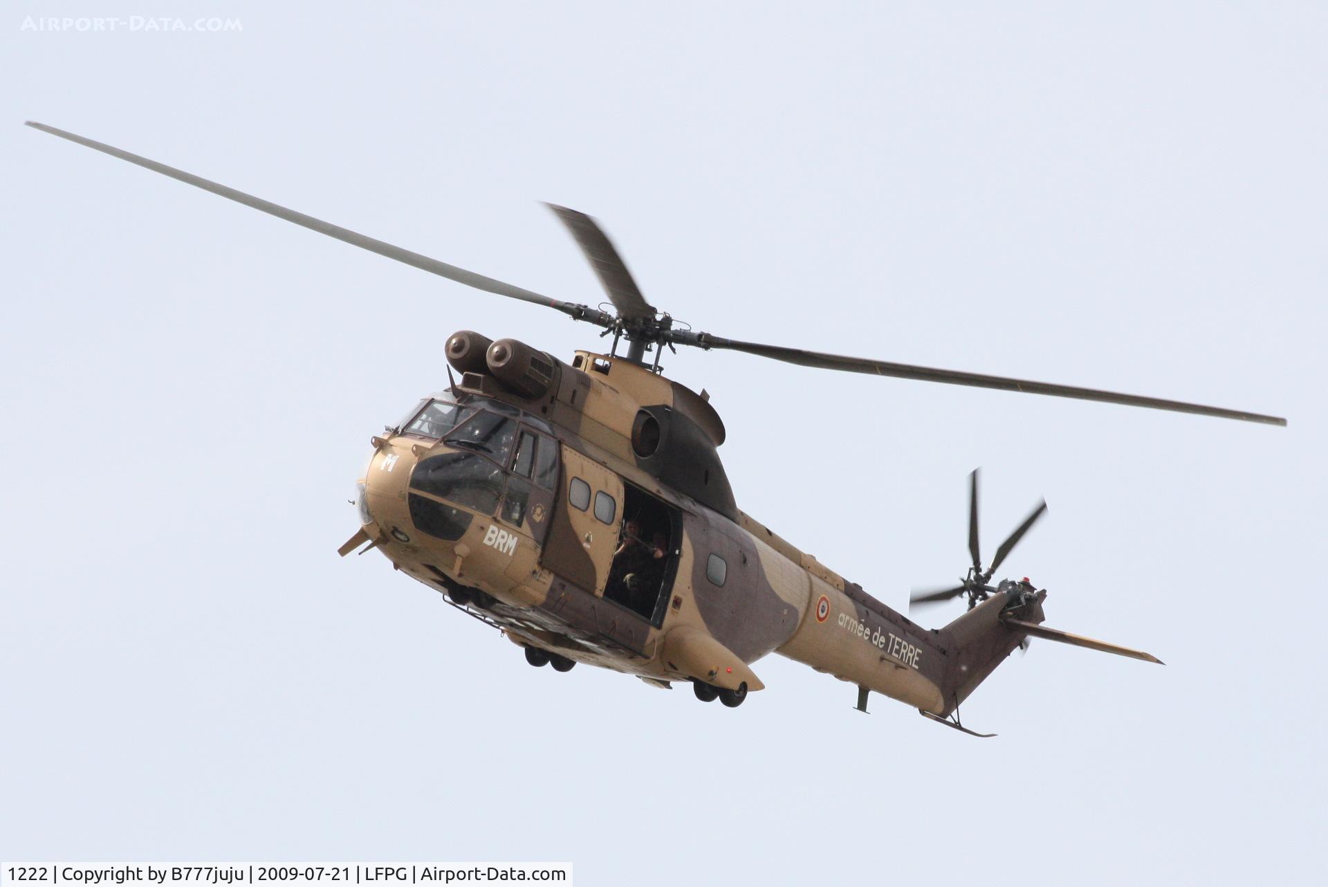 1222, Aérospatiale SA-330B Puma C/N 1222, over LFPG