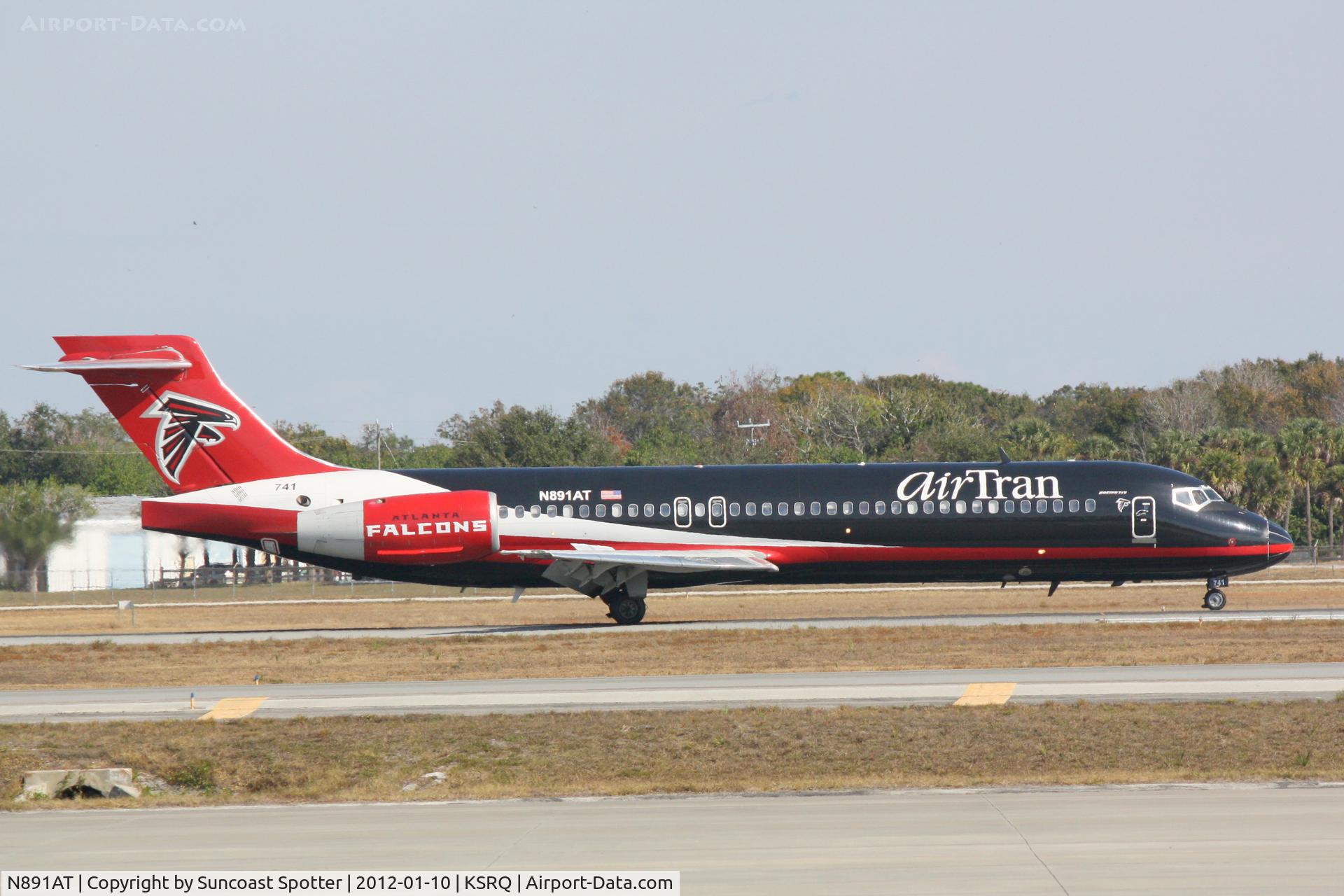 N891AT, 2004 Boeing 717-200 C/N 55043, AirTran Flight 696 (Falcons One) arrives on Runway 14 at Sarasota-Bradenton International Airport following a flight from Hartsfield-Jackson Atlanta International Airport