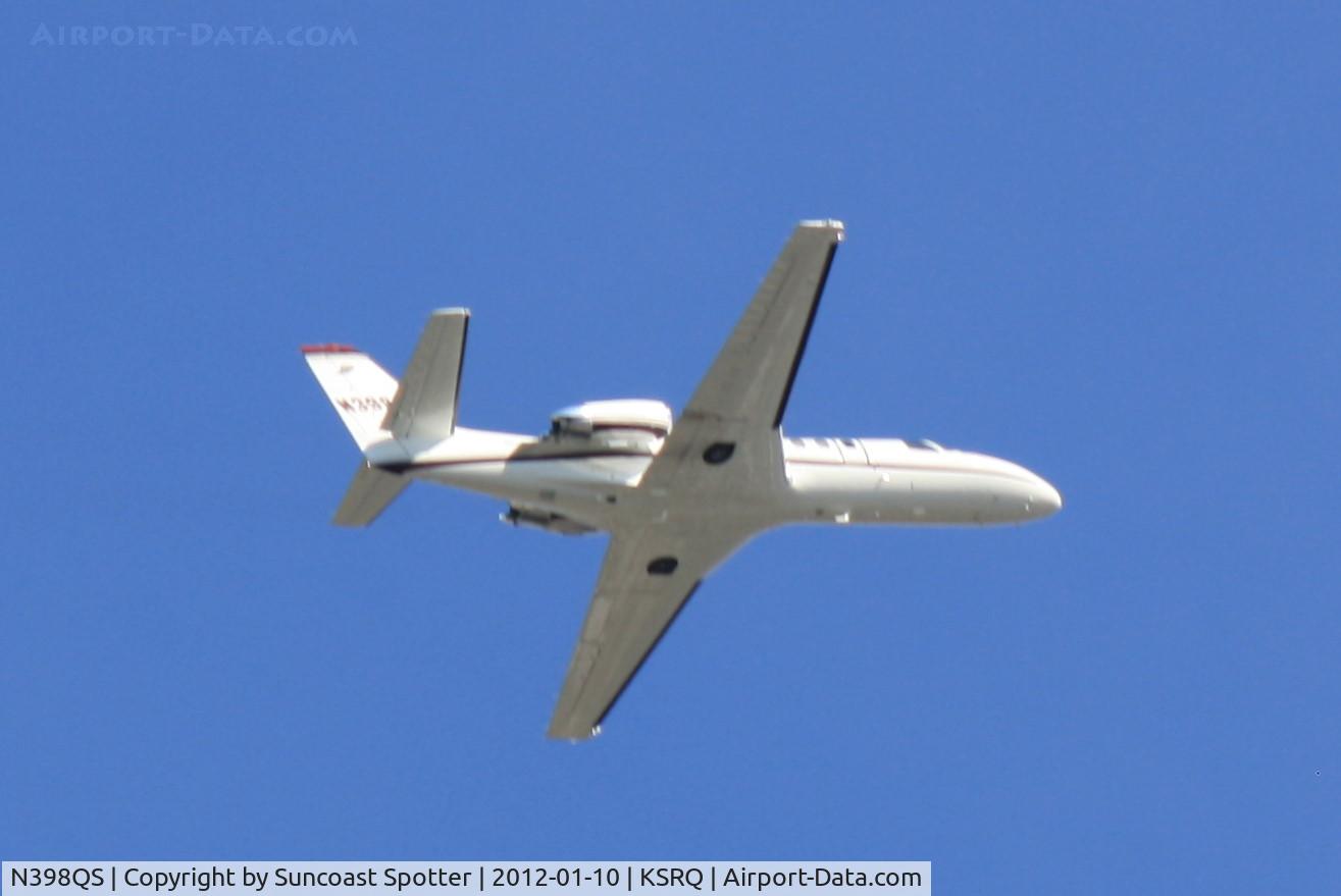 N398QS, 1999 Cessna 560 C/N 560-0522, Execjet Flight 398 departs Runway 14 at Sarasota-Bradenton International Airport enroute to Key West International Airport