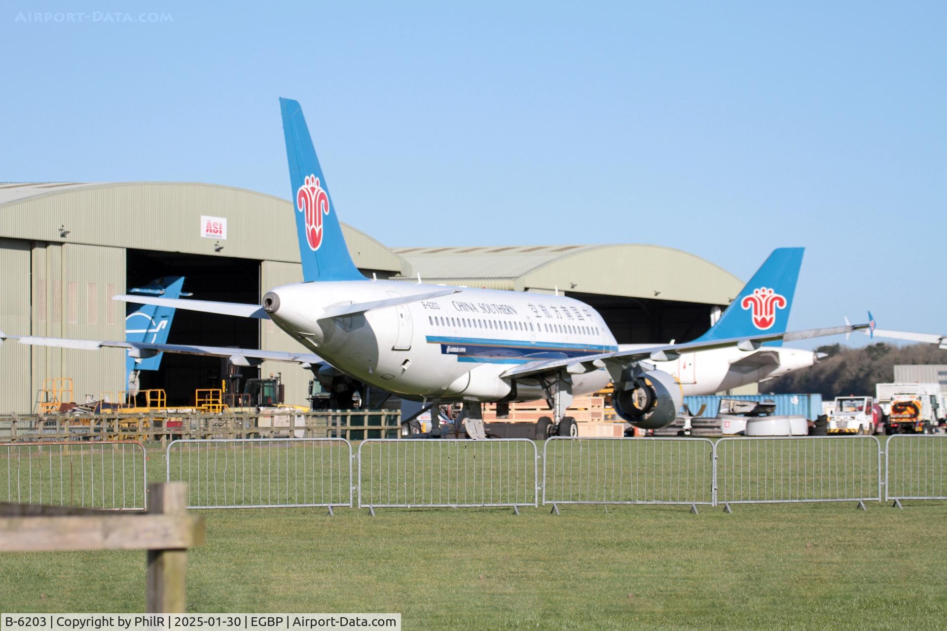 B-6203, 2005 Airbus A319-132 C/N 2554, B-6203 2005 Airbus A319-115 China Southern Kemble