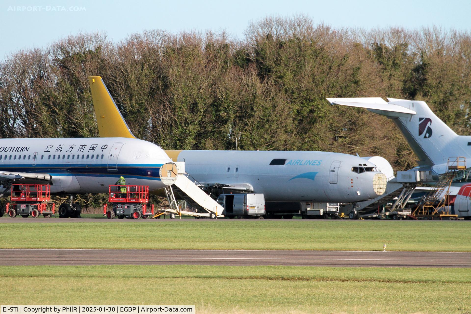 EI-STI, 1990 Boeing 737-476 C/N 24435, EI-STI 1990 Boeing 737-476(F) ASL Airlines Ireland Kemble