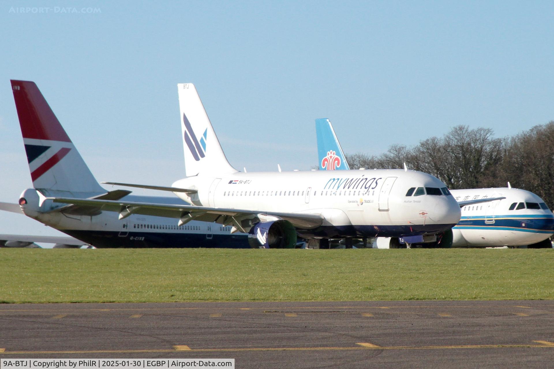 9A-BTJ, 2002 Airbus A319-112 C/N 1808, 9A-BTG 1998 Airbus A320-232 Trade Air Kemble
