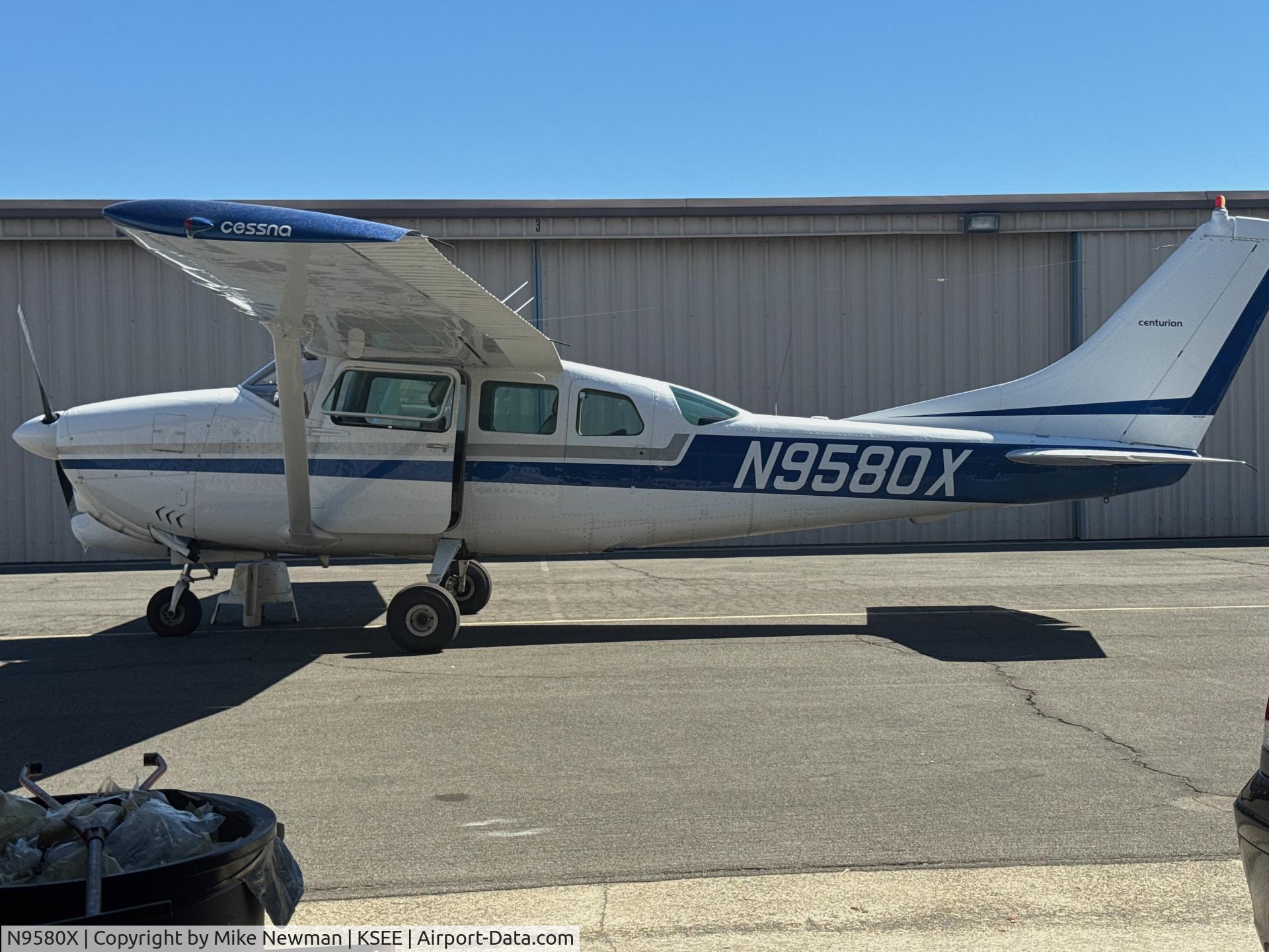 N9580X, 1962 Cessna 210B C/N 21057880, Gilespie Field