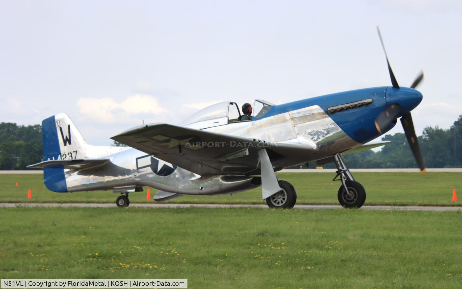 N51VL, 1944 North American F-51D Mustang C/N 122-40196, P-51D Moonbeam McSwine zx 