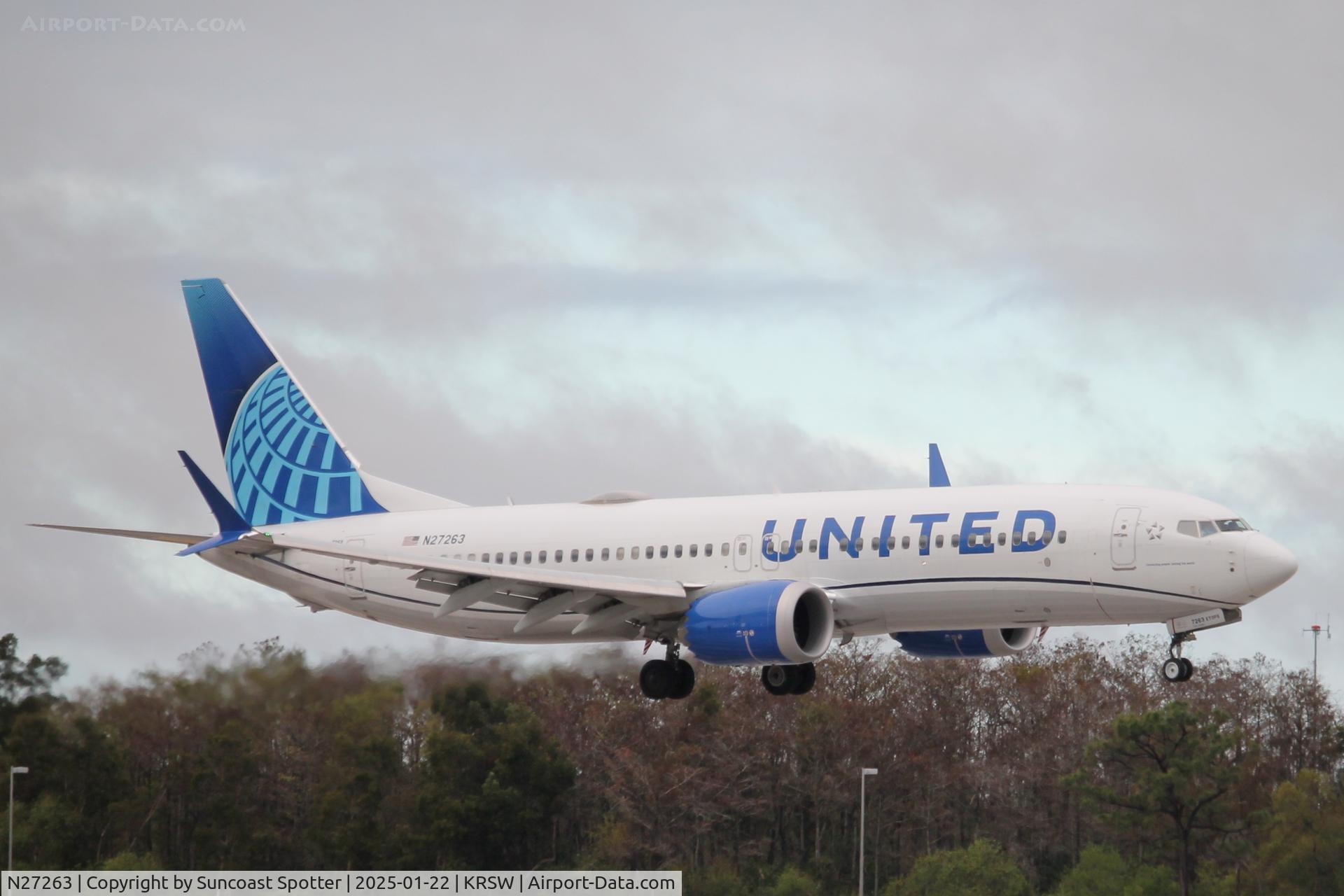 N27263, 2021 Boeing 737-8 MAX C/N 66595, United Flight 742 arrives on Runway 6 at Southwest Florida International Airport following flight from Cleveland-Hopkins International Airport