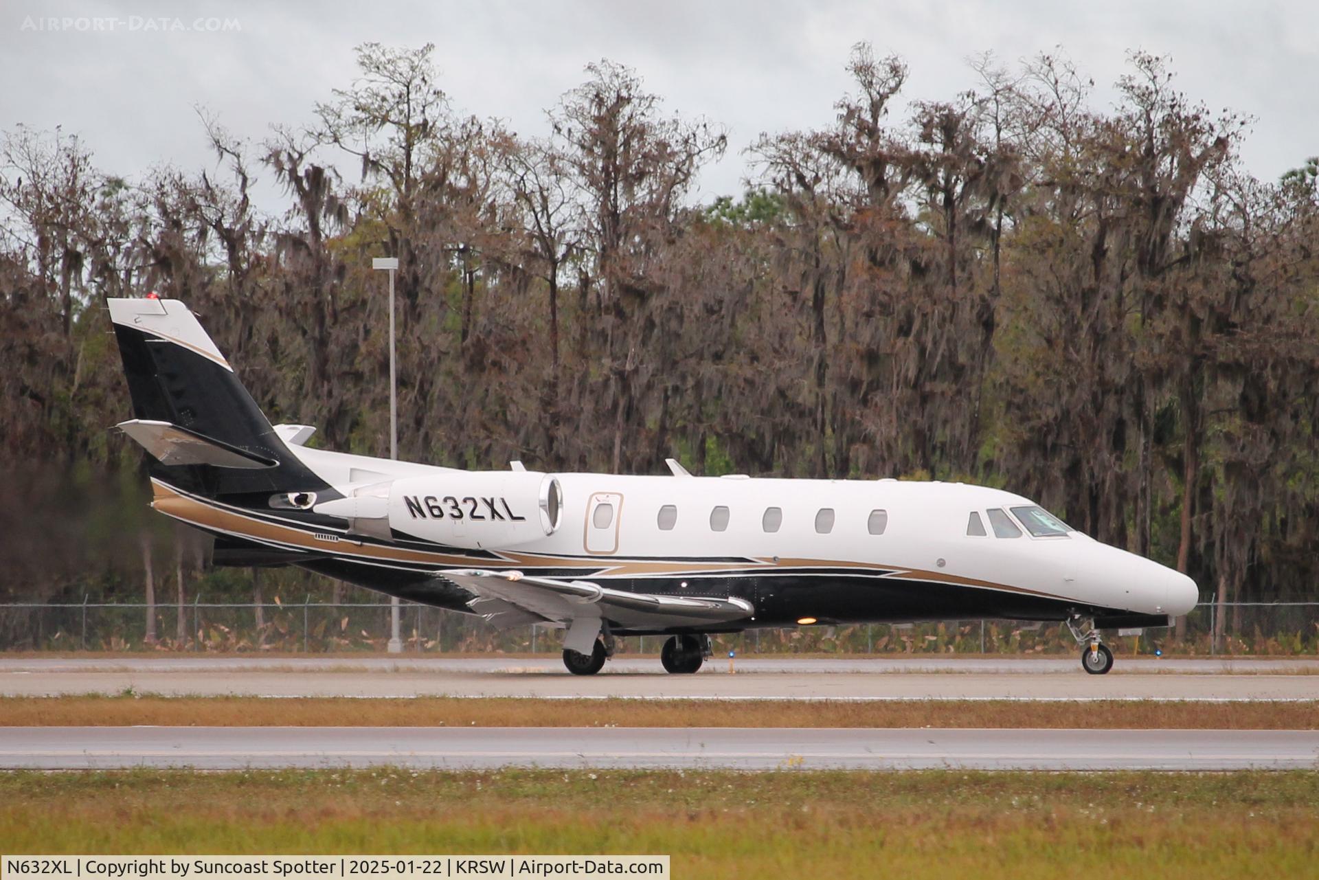 N632XL, 2006 Cessna 560XL Citation XLS C/N 560-5632, Pittsburgh Jet Flight 32 departs Runway 6 at Southwest Florida International Airport enroute to Sarasota-Bradenton International Airport