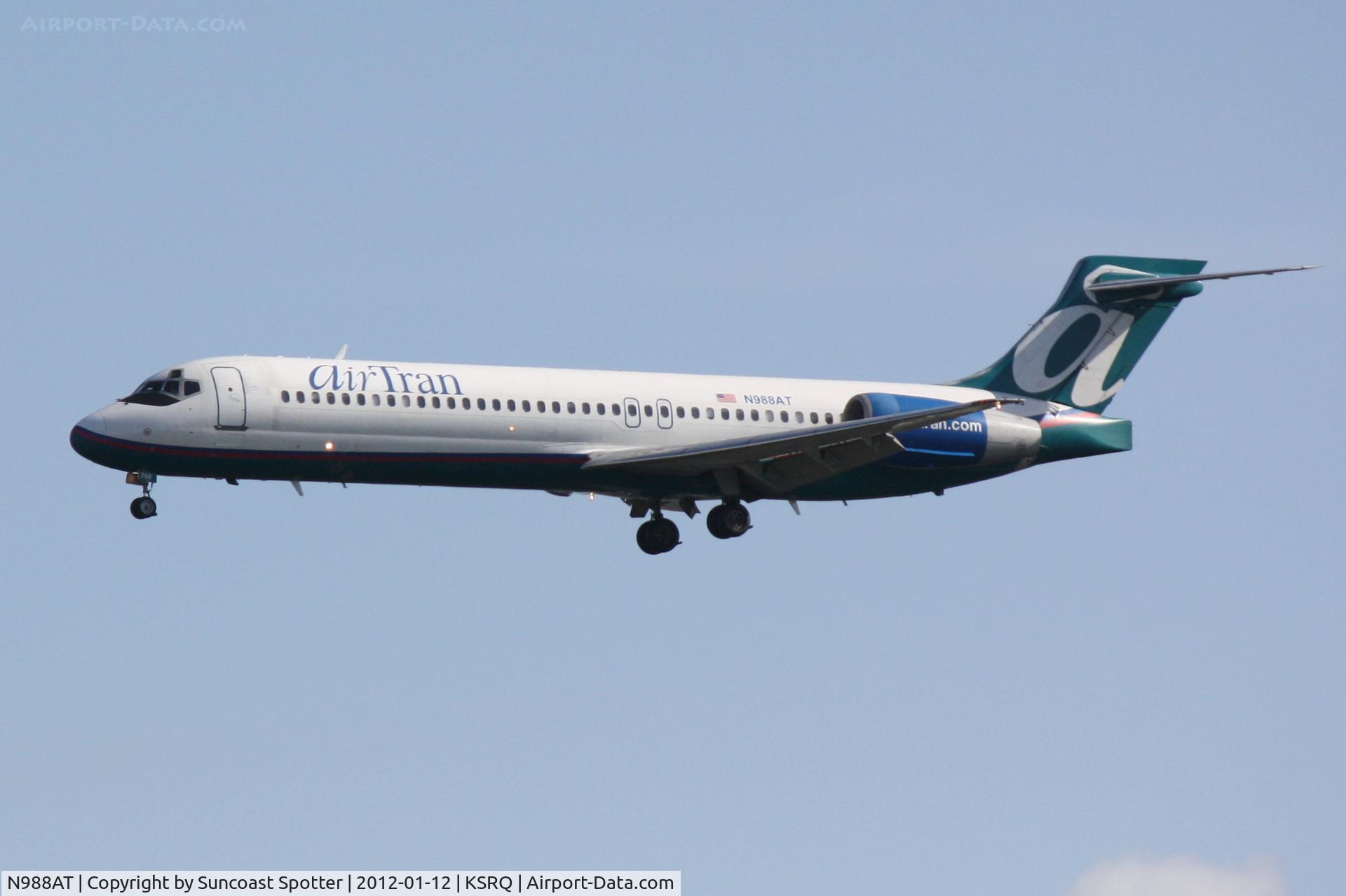 N988AT, 2001 Boeing 717-200 C/N 55068, AirTran Flight 1218 on approach to Runway 32 at Sarasota-Bradenton International Airport following a flight from Chicago-Midway International Airport