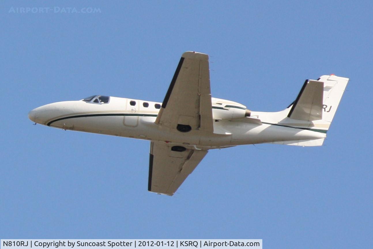 N810RJ, 1973 Cessna 500 C/N 500-0067, N810RJ on approach to Runway 32 at Sarasota-Bradenton International Airport following a flight from Charlotte County Airport