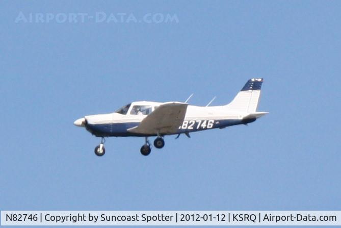 N82746, 1980 Piper PA-28-181 C/N 28-8190054, N82746 on approach to Runway 32 at Sarasota-Bradenton International Airport
