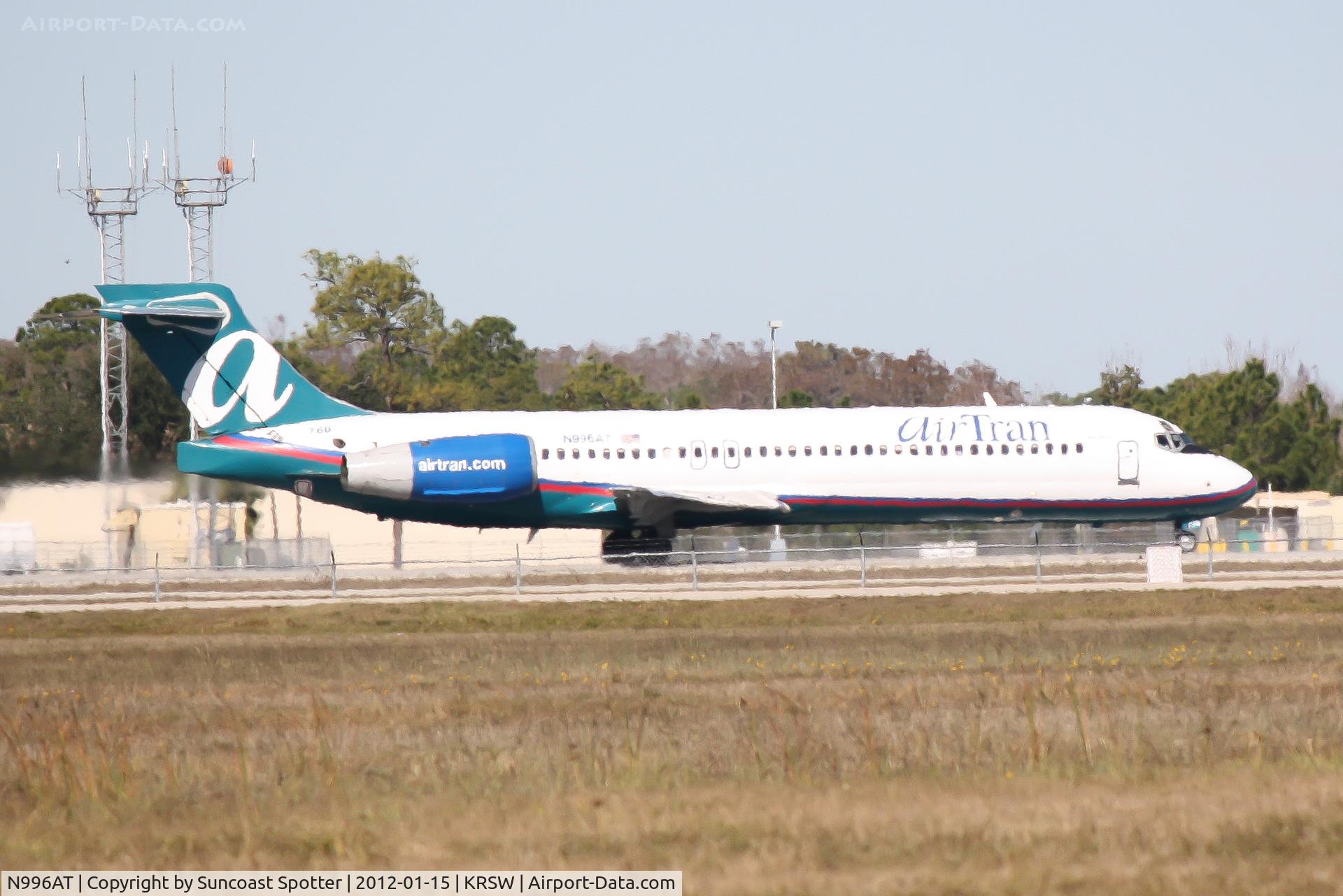 N996AT, 2002 Boeing 717-200 C/N 55140, AirTran Flight 176 departs Runway 6 at Southwest Florida International Airport enroute to Hartsfield-Jackson Atlanta International Airport