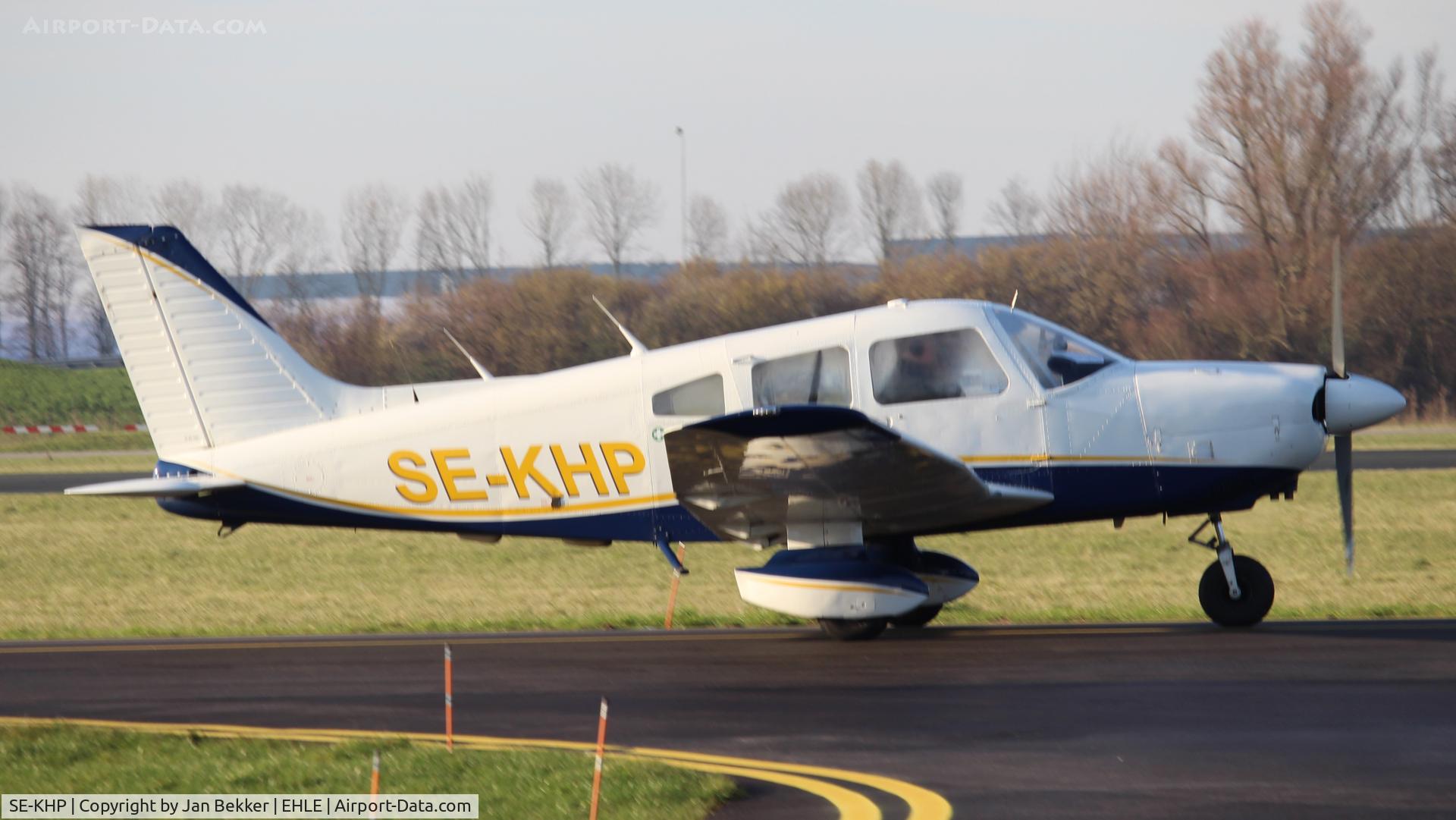 SE-KHP, 1982 Piper PA-28-181 Archer II C/N 28-8390029, Lelystad Airport