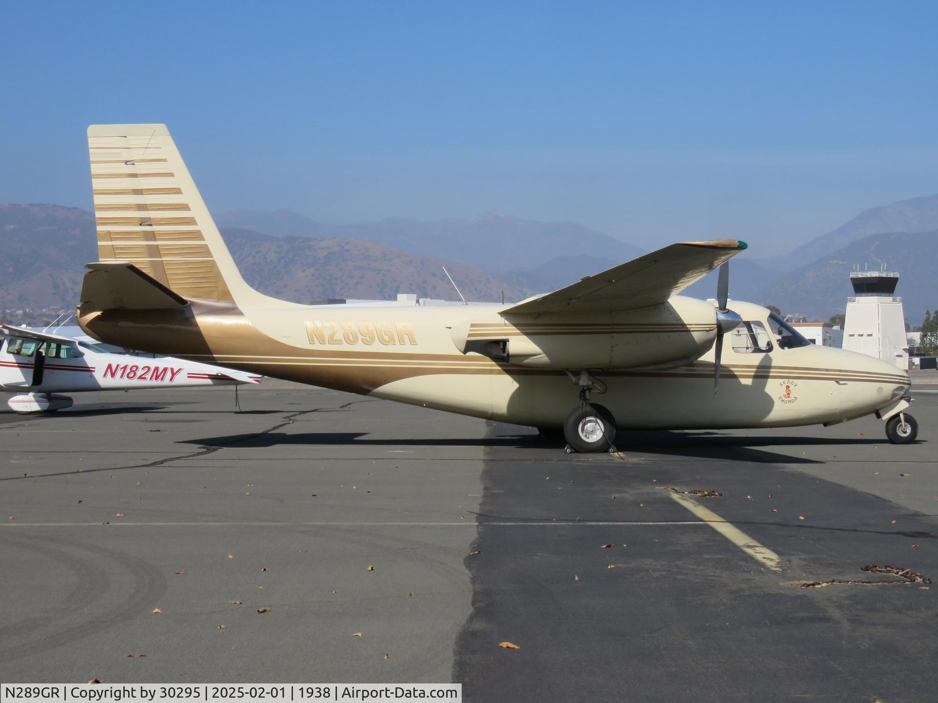 N289GR, 1959 Aero Commander 500 C/N 795, Parked
