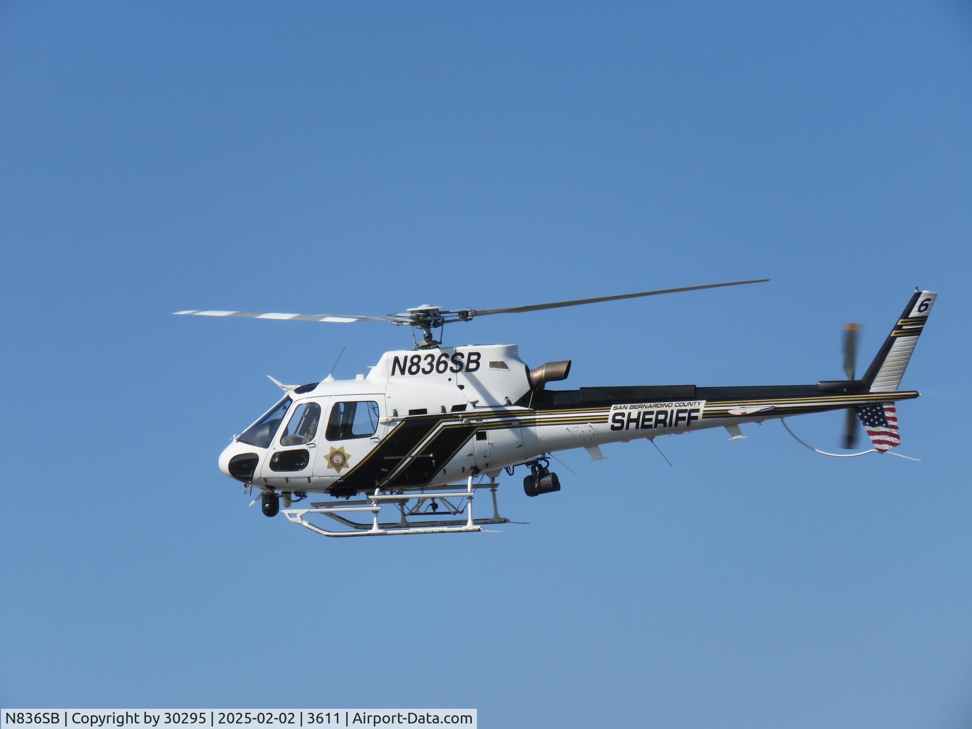 N836SB, 2016 Airbus Helicopters AS-350B-3 Ecureuil C/N 8233, Passing by