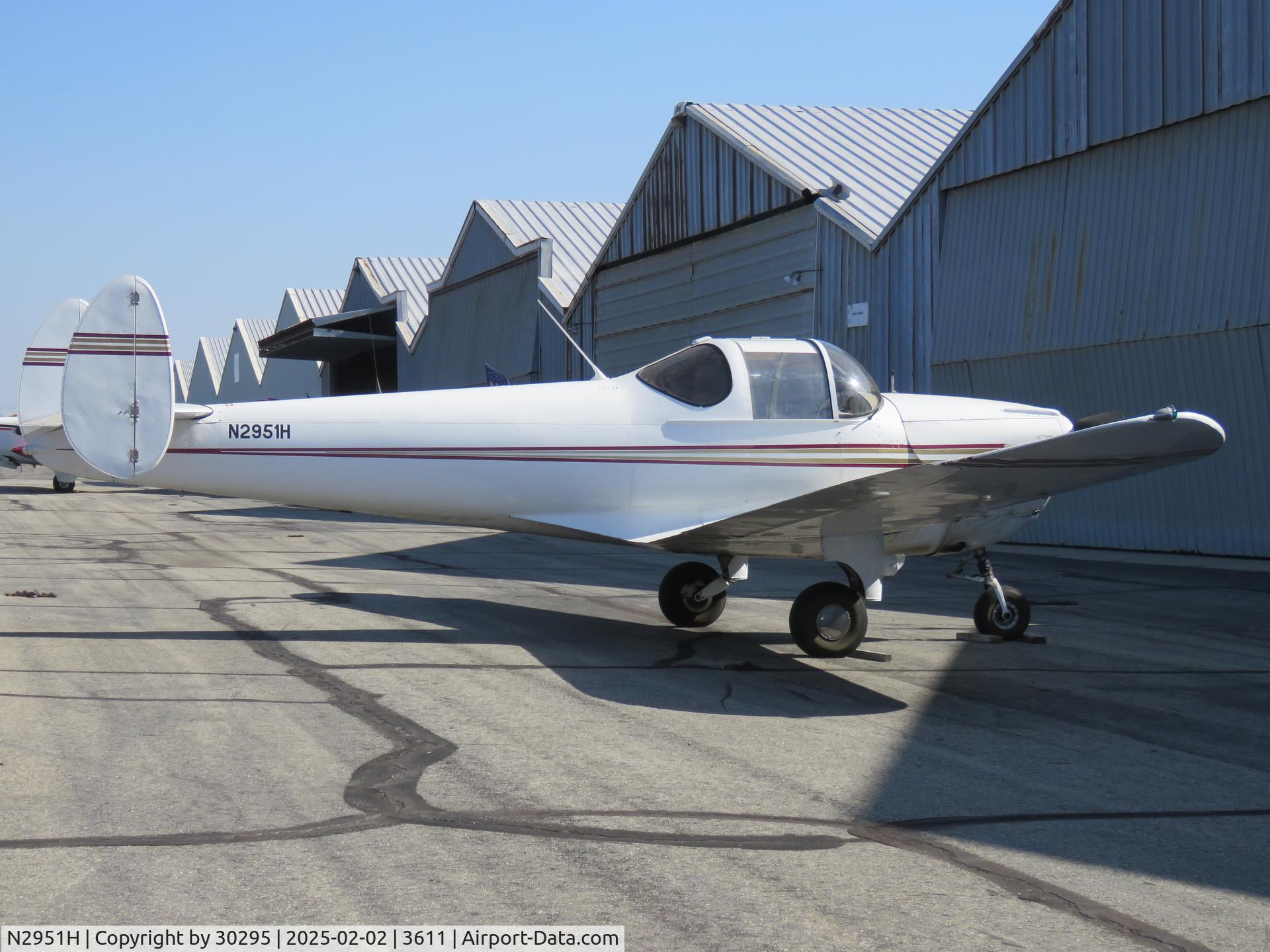 N2951H, 1946 Ercoupe 415-C C/N 3576, Parked