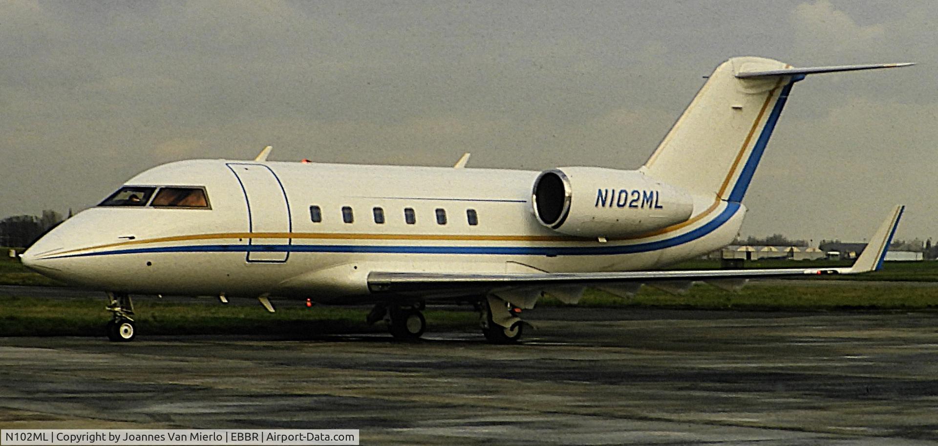 N102ML, 1982 Canadair (Bombardier) Challenger 600S C/N 1063, ex-slide