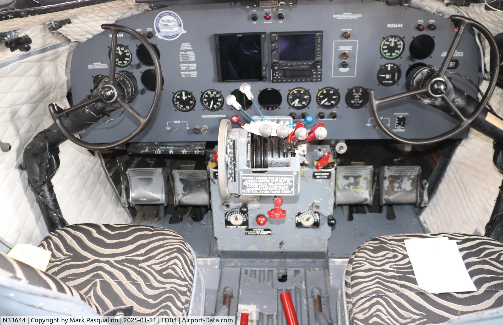 N33644, 1941 Douglas DC-3A-197E C/N 4123, Douglas DC-3A