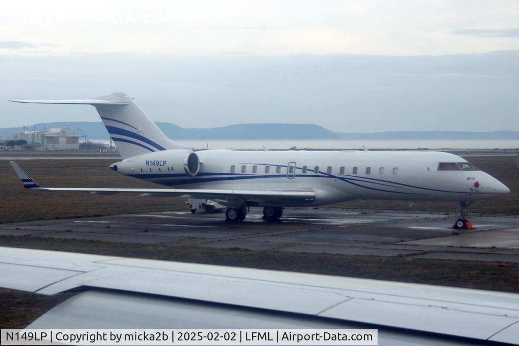 N149LP, Bombardier BD-700-1A10 Global 5000 C/N 9019, Parked