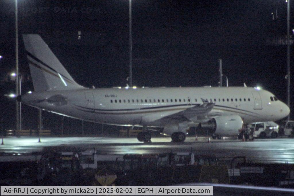 A6-RRJ, 2012 Airbus ACJ319 (A319-115/CJ) C/N 5277, Parked
