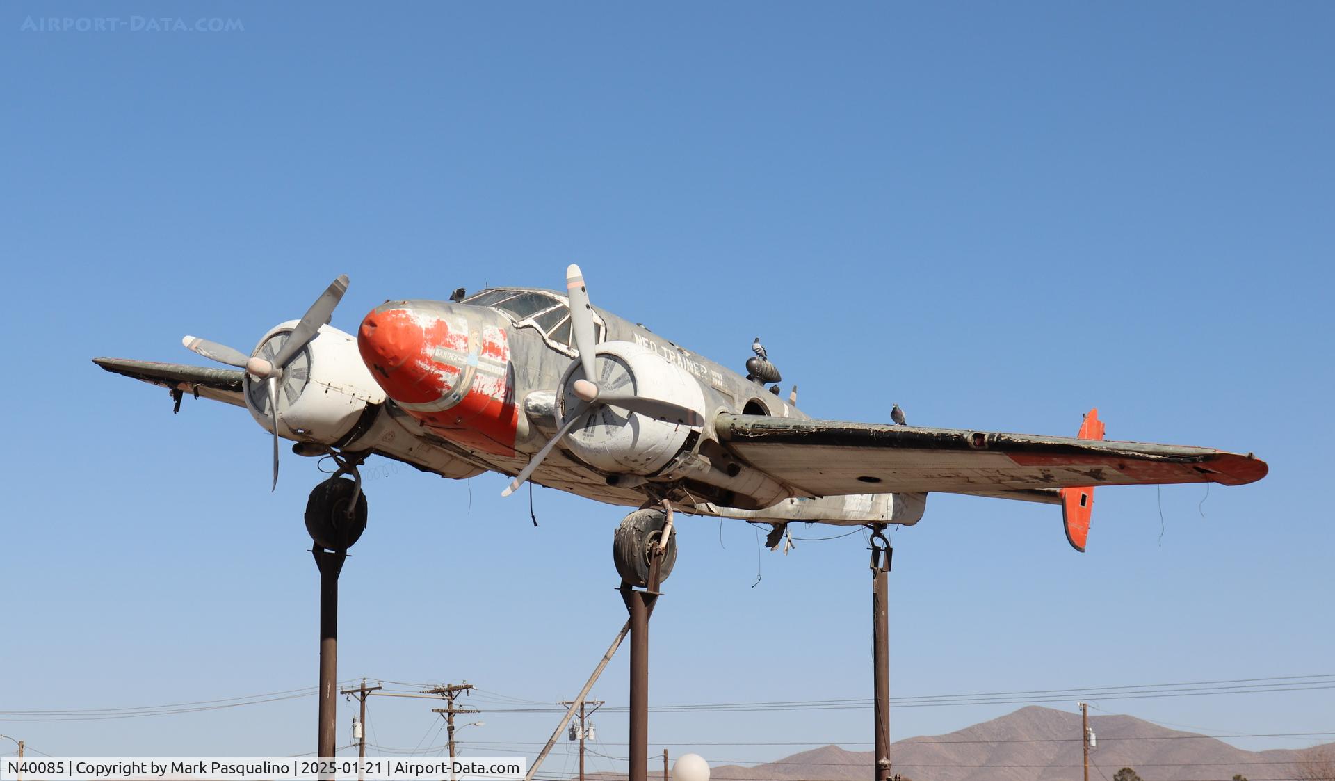 N40085, 1944 Beech UC-45J Expeditor C/N 51104 (6227), Beech UC-45J Located in Anthony, Texas along Interstate 10