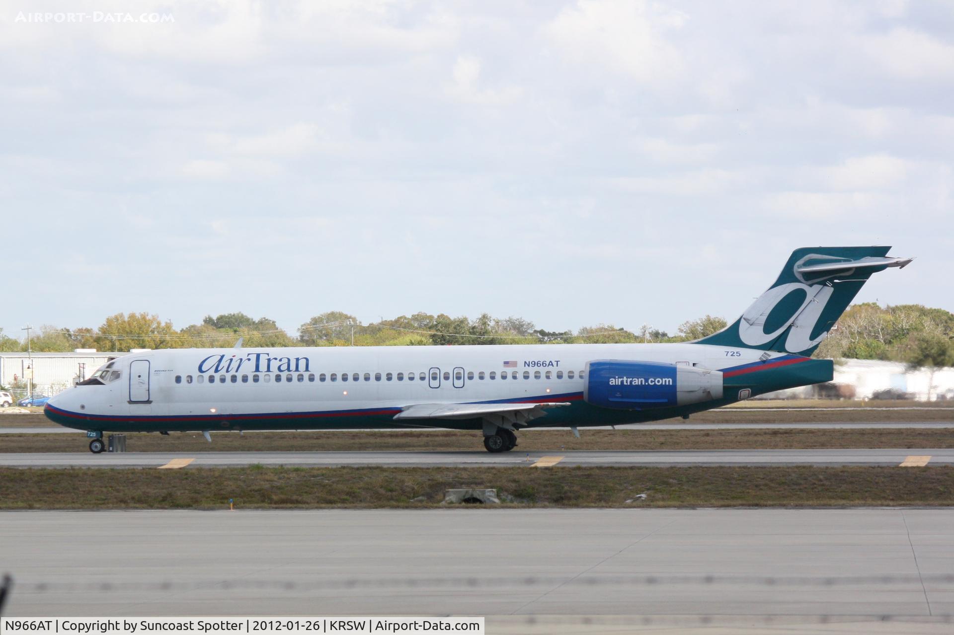N966AT, 2001 Boeing 717-200 C/N 55027, AirTran Flight 696 arrives at Sarasota-Bradenton International Airport following a flight from Hartsfield-Jackson Atlanta International Airport