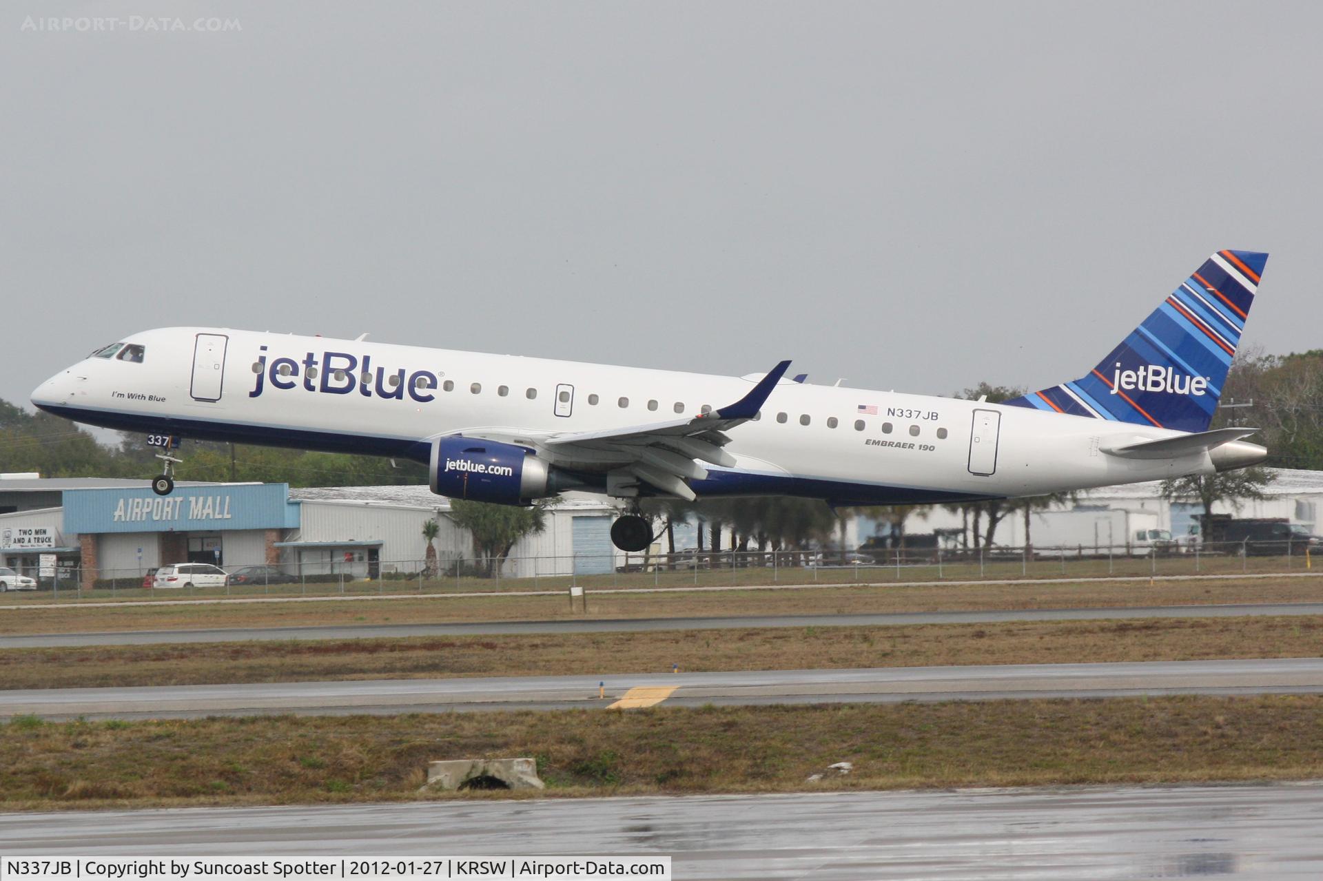 N337JB, Embraer ERJ-190-100 IGW 190AR C/N 19000473, Jet Blue Flight 1187) arrives on Runway 32 at Sarasota-Bradenton International Airport following a flight from Boston Logan International Airport