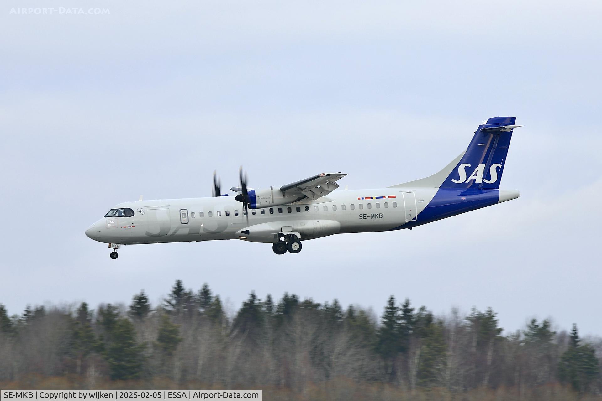 SE-MKB, 2015 ATR 72-212A C/N 1308, Rwy 26