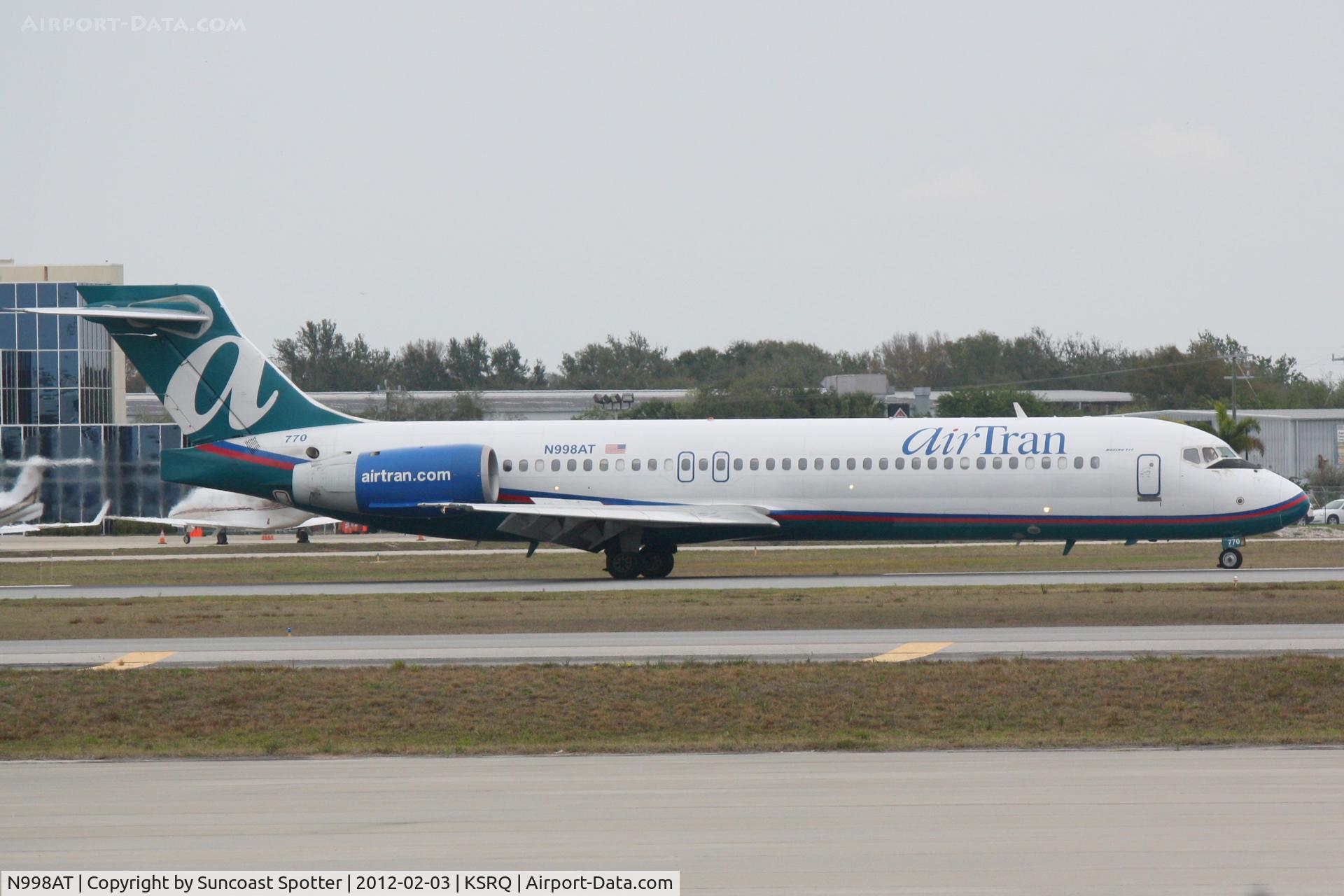 N998AT, 2002 Boeing 717-200 C/N 55142, AirTran Flight 696 arrives at Sarasota-Bradenton International Airport following a flight from Hartsfield-Jackson Atlanta International Airport