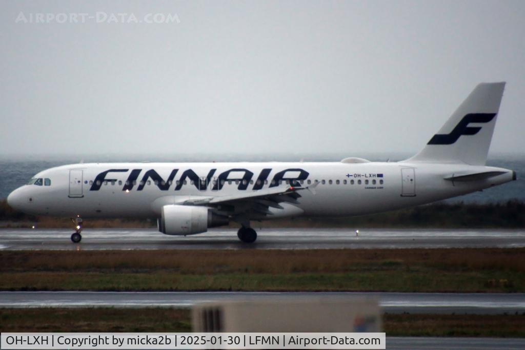 OH-LXH, 2002 Airbus A320-214 C/N 1913, Taxiing
